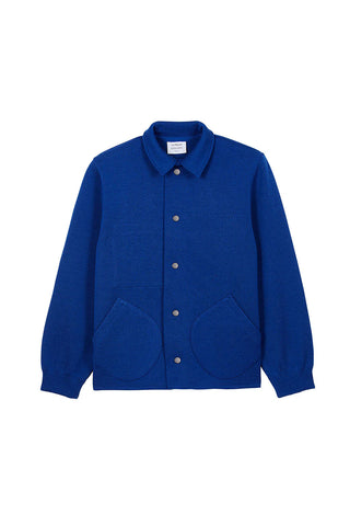 Découvrez la Coach Jacket Le Minor en maille Milano bleu roy. 100% laine vierge, boutons pression et style 90's. Un blouson d'exception fabriqué en Bretagne chez CQFD.