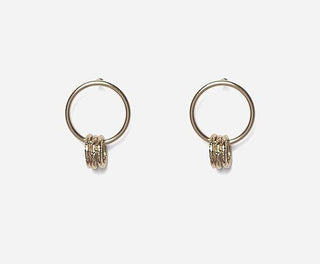 boucles d'oreilles en laiton doré aà l'or fin et petits anneaux dorés chic alors, un bijou made in france