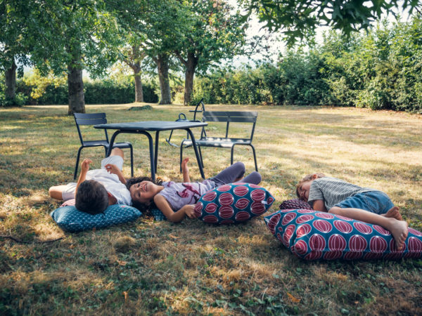 Mobilier-de-jardin-pour-enfant-chaise-metal-enfant