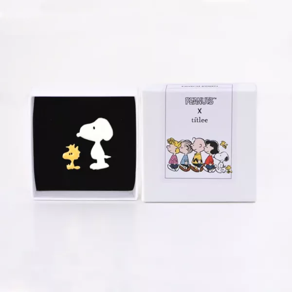 Pin’s Snoopy Woodstock Titlee x The Peanuts©